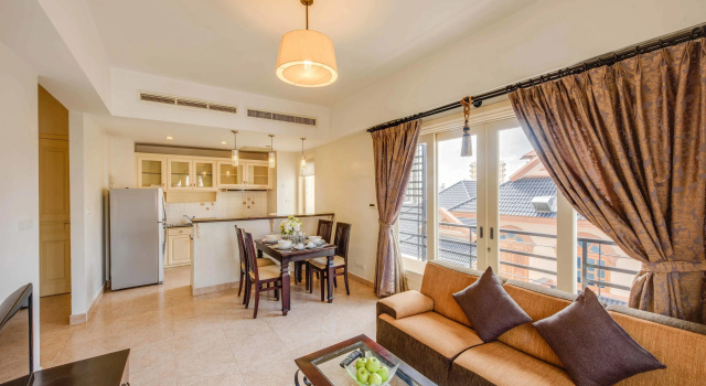 Двухместный люкс с видом на внутренний двор City View Apartment