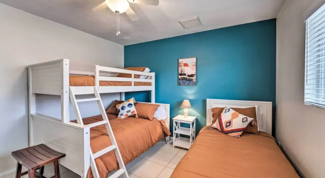 Dog-Friendly Home w/ Pool in Lake Havasu City, Забронировать Отель Лейк-Хавасу-Сити штат Аризона