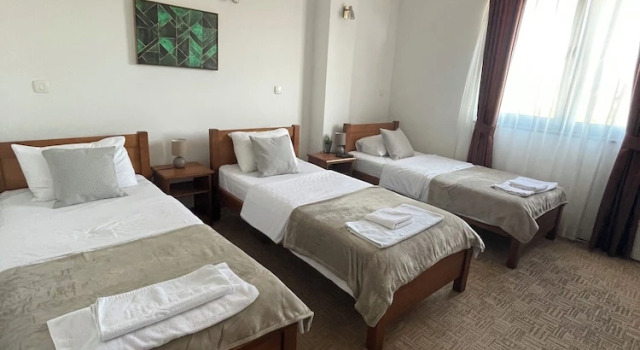 Четырёхместный номер Classic Moj Hotel