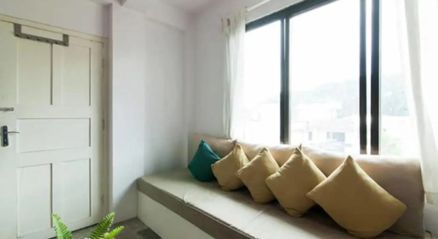 Апартаменты Comfort Four Red Doors Apartments