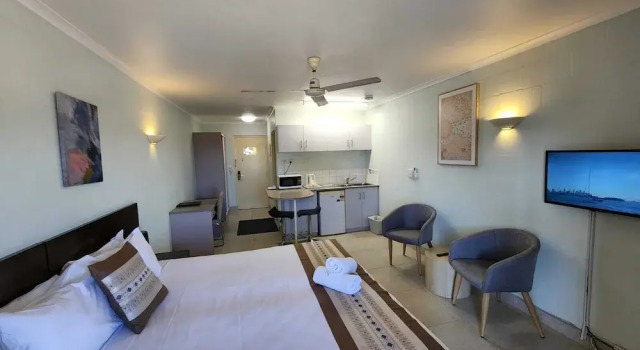 Двухместная студия с балконом Alatai Holiday Apartments