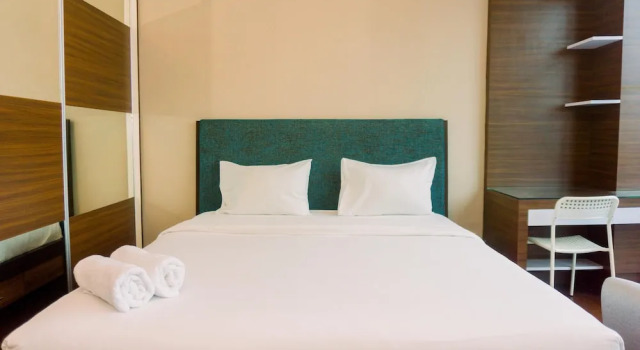 Homey And Minimalist Studio Room At Gp Plaza Apartment, Book Apartment Palmerah Jakarta
