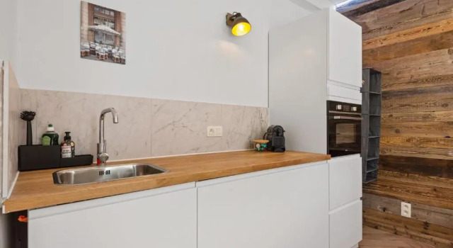 Апартаменты c 1 комнатой Suite city center in quiet street