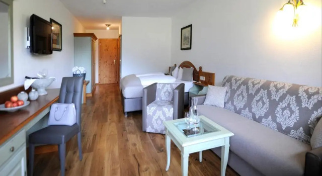 Апартаменты B&B Hotel Bergjuwel