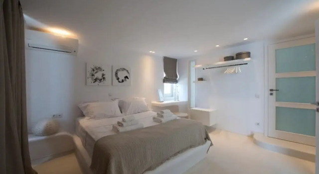 Suite Ruby one Bedroom Suite With Shared Pool in Agia Sofia