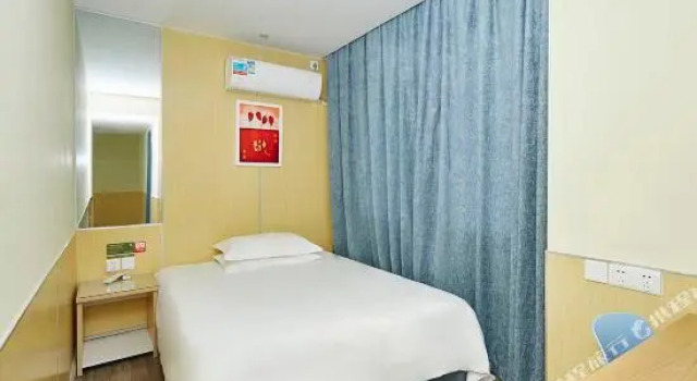 Yibai Liangpin Hotel (Shanghai University), Varaa Hotelli Jiading Shanghai