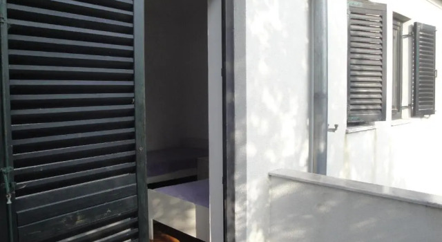 Holiday Home Mirna, 预订 公寓 乌格连 Ugljan Island