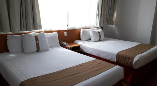 Четырёхместный номер Standard Hotel Napoles