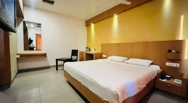 PLA Rathna Residency Trichy, Забронировать Отель Отели штата Тамилнада 3 звезды, 3*