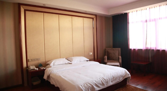 GreenTree Inn Jiayuguan Xinhua South Road Express Hotel, Book Hotel Hotels in Jiayuguan with a Pool, Swimming Pool