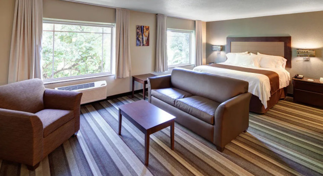 The East Avenue Inn & Suites, Забронировать Отель Отели Рочестера с парковкой, Парковка