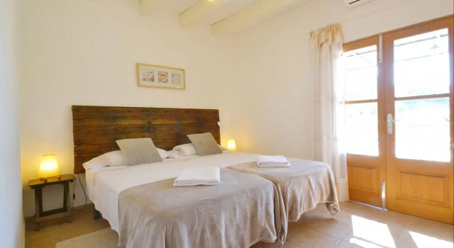 Villa in Mallorca Near the Beach, Rezerwuj Willa Hotele w Majorka z parkingiem, Parking