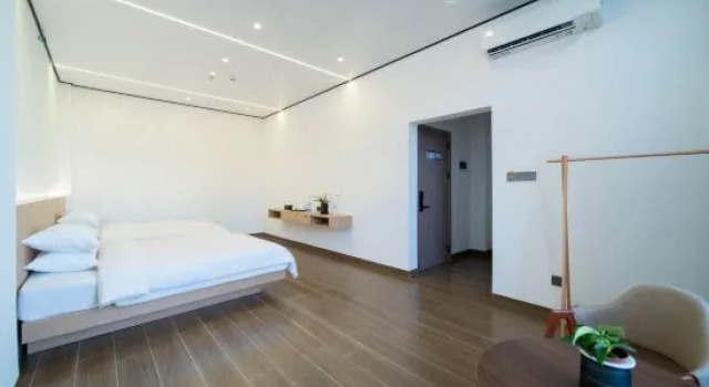 Люкс с балконом и с красивым видом из окна Huixinlou Hotel, Qixian