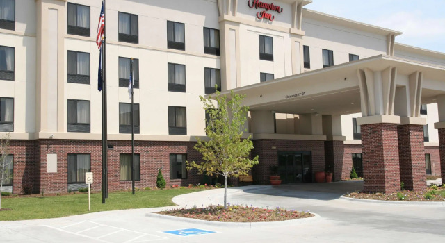 Одноместный номер Standard с видом на море Newly Renovated Hampton Inn Omaha West Lakeside