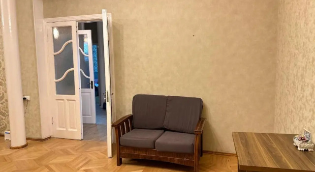 4 ROOM SUITE lN TBILISI CITY, Забронировать Апартаменты/квартира Отели Тбилиси с парковкой, рядом с Самаси Арагвели, Парковка
