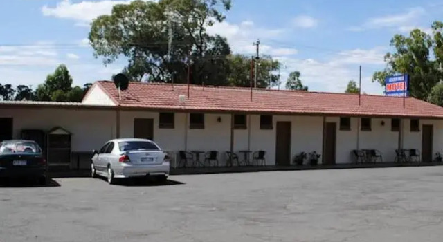 Golden Hills Motel