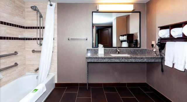 Номер Standard Holiday Inn Express Hotel & Suites Cheyenne by IHG