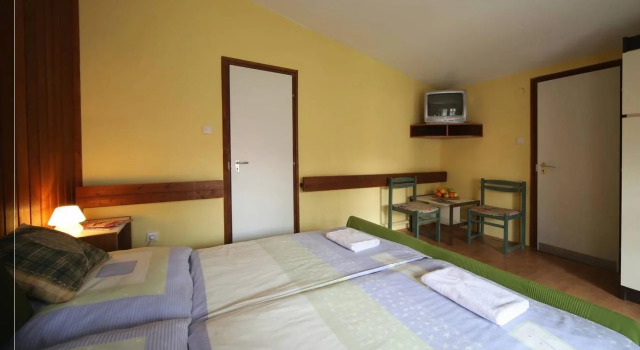 Hotel Melis, Забронировать Отель Балатонлелле Шомодь, рядом с Пляж Напфень