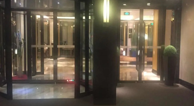 Yangzhou East Garden Hotel, Prenota Hotel Yangzhou Jiangsu