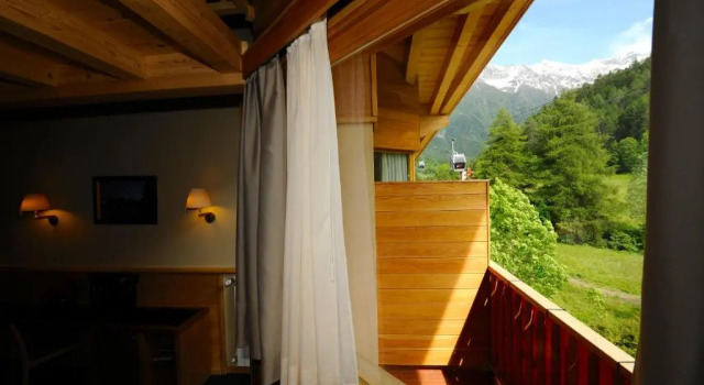 Семейный номер Standard с балконом и с видом на горы Hotel Garni Pegrà