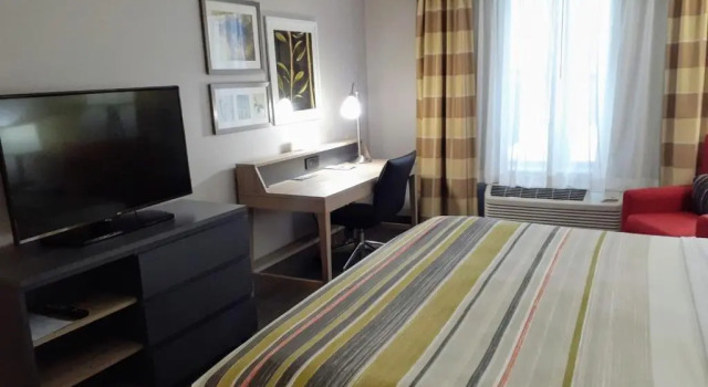Номер Standard Country Inn & Suites by Radisson, Freeport, IL