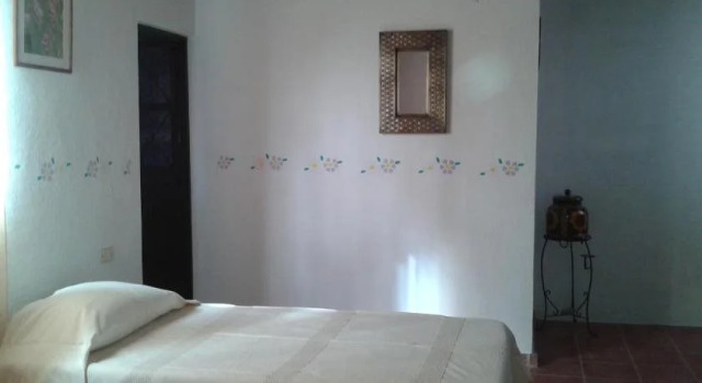 Hospedaje Casa los Manzanos, Prenota Hotel Hotel a El Bajio con parcheggio, Parcheggio