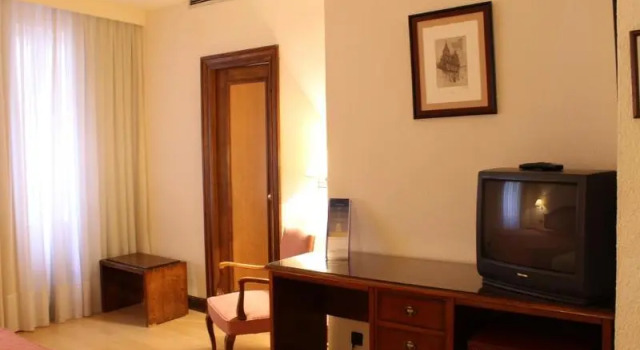 Одноместный номер Standard с балконом Hotel Monterrey