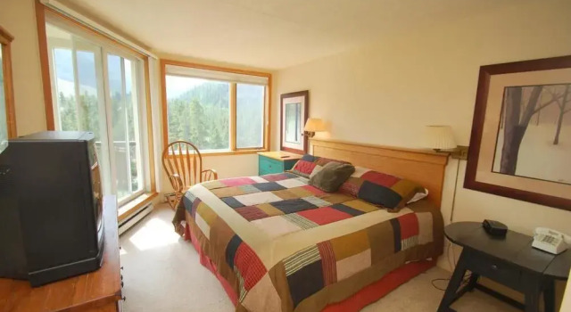 Pines Condominiums in West Keystone by Key to the Rockies, Забронировать Отель Отели Кистон с бассейном, Бассейн
