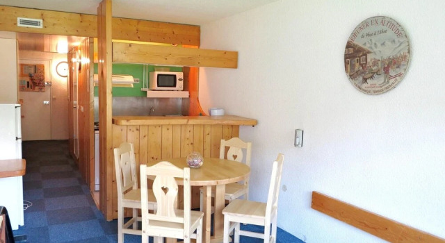 Studio In Bourg Saint Maurice With Wonderful Mountain View Balcony And Wifi 50 M From The Slopes