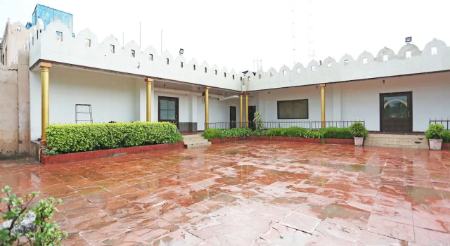 OYO 16565 Karnal Haveli, Забронировать Отель Отели и гостиницы Карнал, Отель