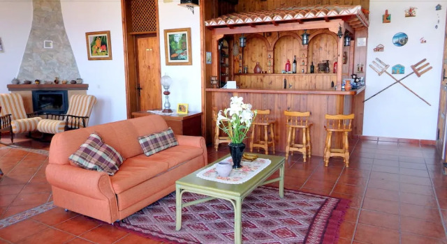 Finquita La Villa, Book Villa Hotels in Tenerife with Parking, Parking