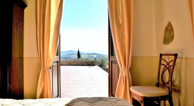 Apartment With one Bedroom in Volterra, With Wonderful Mountain View,, Prenota Appartamento Hotel a Volterra con piscina, Piscina