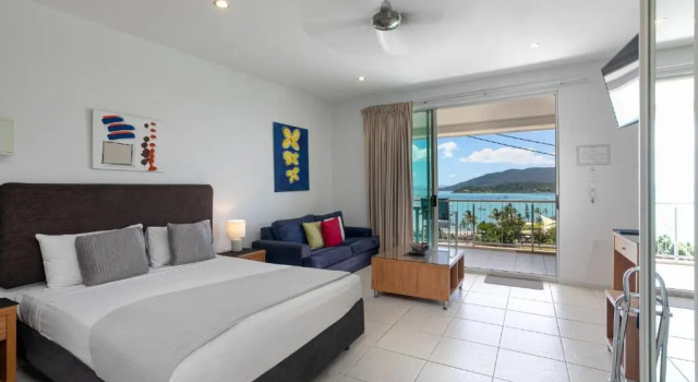 Студия с видом на море Waterview Airlie Beach