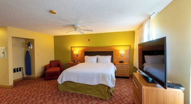 Двухместный люкс Candlewood Suites Bedford - Fort Worth by IHG