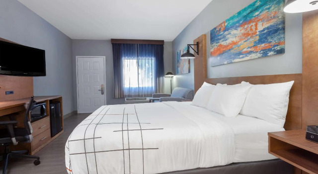 Двухместный номер Standard с видом на бассейн La Quinta by Wyndham Ft. Myers - Sanibel Gateway