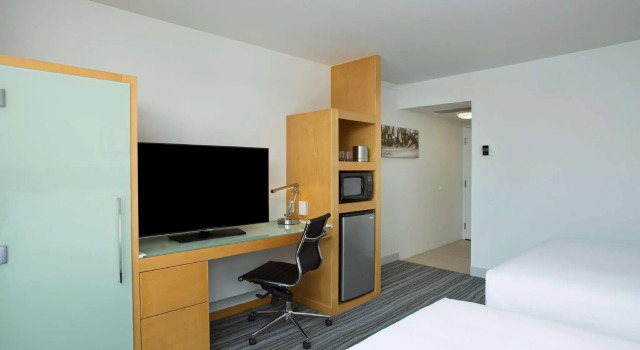 Четырёхместный номер Standard Grand Naniloa Hotel, a Doubletree by Hilton