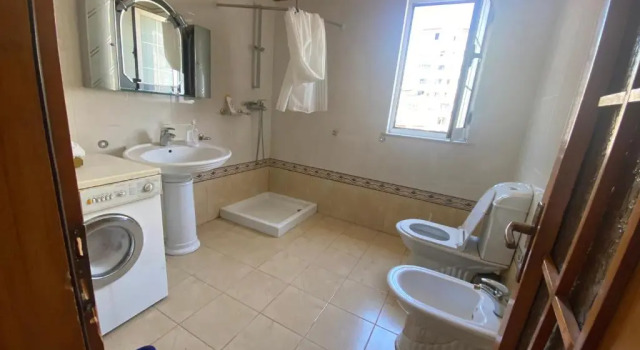 Tirana apartment, Забронировать Апартаменты/квартира Тирана область Тирана, рядом с Skanderbeg Square