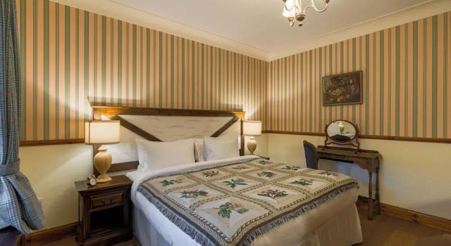 Номер Deluxe The Whispering Pine Lodge
