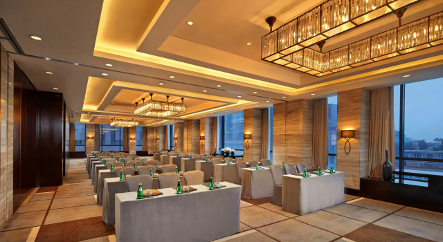 Hilton Beijing Wangfujing, Забронировать Отель Дунчэн Пекин, рядом с Meridian Gate
