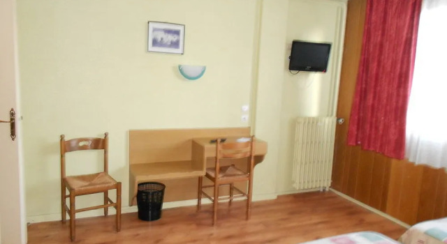 Central Hotel, Забронировать Отель Кан 