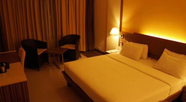 Двухместный номер Standard с балконом Kapila Business Hotel