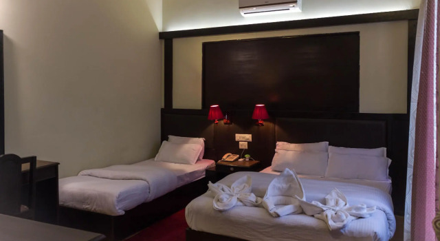 Hotel Ananda Inn