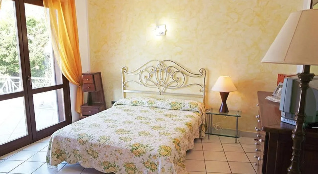 Вилла с балконом Villa Paola
