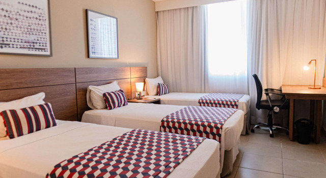 Трёхместный номер Standard Tulip Inn Campos dos Goytacazes