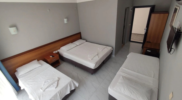Трёхместный семейный номер Standard с балконом Sarsilmaz Otel