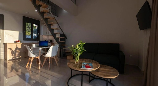 Люкс A V Luxury Apartments with Private Pools