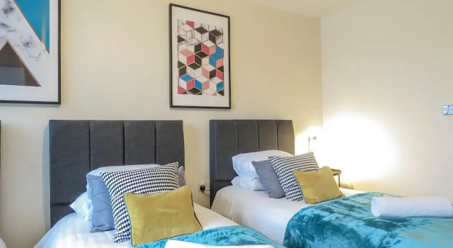 Park Central Two Bedroom & Parking, Забронировать Отель Отели Бирмингема 4 звезды, рядом с Океанариум «Национальный центр морской жизни», 4*