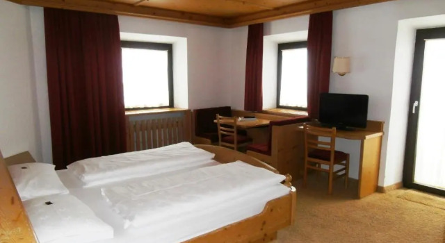 Трёхместный номер Standard с балконом Piccolo Hotel Gurschler
