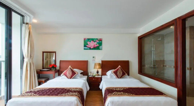 Двухместный номер Standard с видом на город Red Sun Nha Trang Hotel