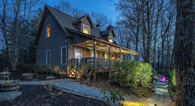 Коттедж Near Highlands: 36-acre Scaly Mountain Lodge